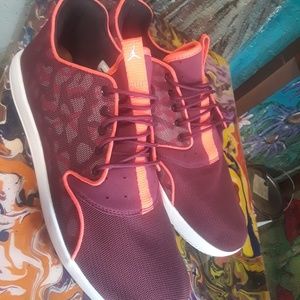 2015 Jordan eclipse bordeaux/ white-infared